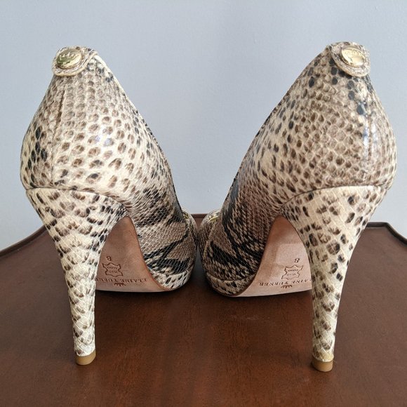 Size 8-Elaine Turner Python Print Closed toe heels - Picture 5 of 9